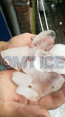 Coupe-glace en acier inoxydable pour 50 kg de glace dans un restaurant de restauration rapide