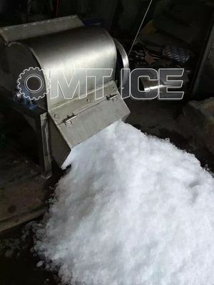 7.5KW Input Bloc de glace Crusher Machine anti-corrosion Facilité de nettoyage et d'entretien