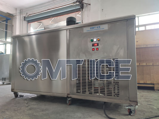 Machine automatique de fabrication de blocs de glace à eau salée