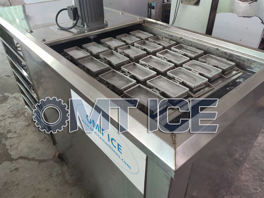 Machine automatique de fabrication de blocs de glace à eau salée