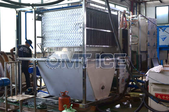 Pêche 10 tonnes machine à glace à plaques 50HP économiser de l'espace pour la transformation des aliments